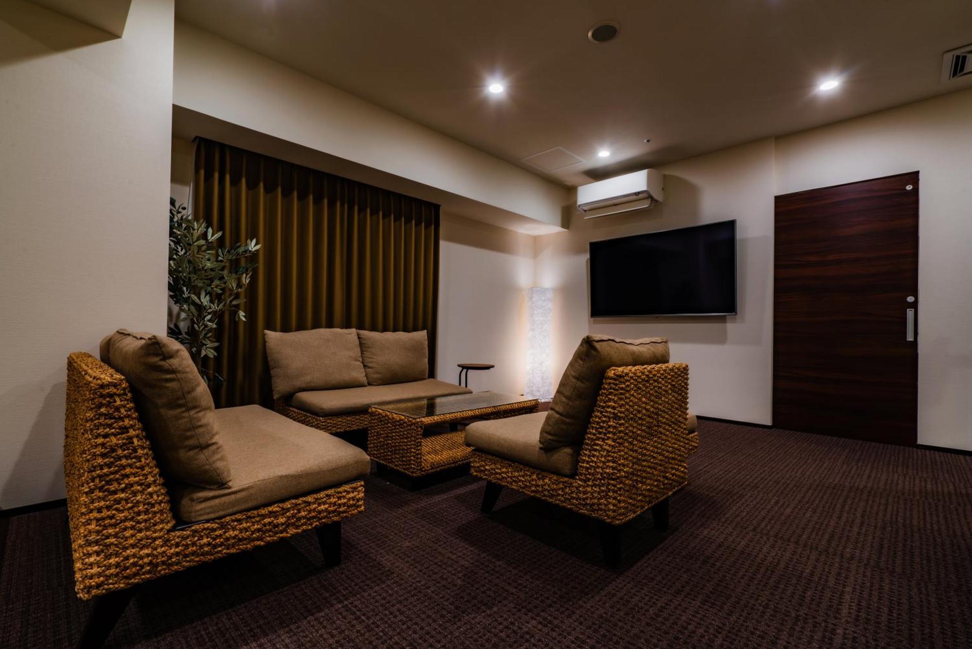 Randor Hotel Sapporo Suites Kamer foto A room at the Kyoto International Manga Museum