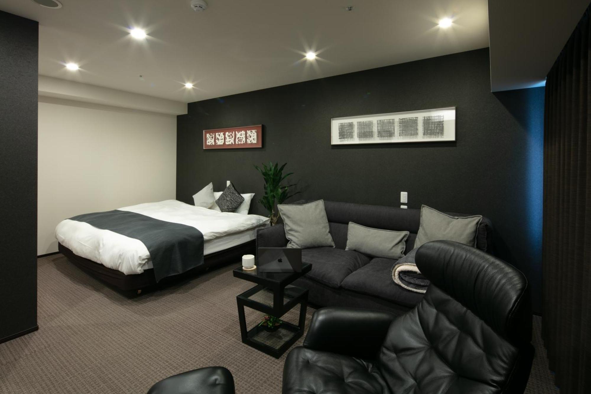 Randor Hotel Sapporo Suites Kamer foto A room at a love hotel in Tokyo