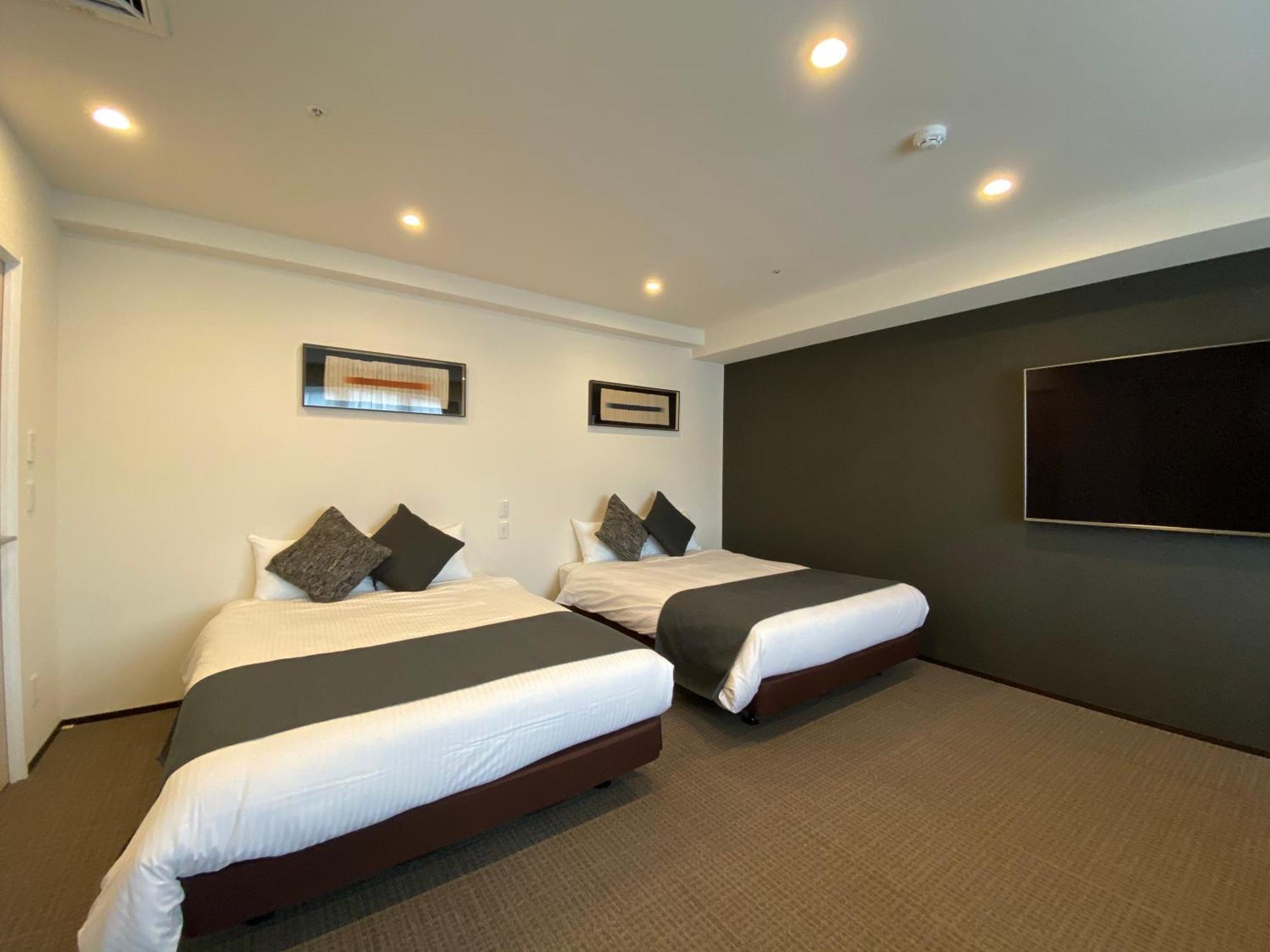 Randor Hotel Sapporo Suites Buitenkant foto A room at the hotel